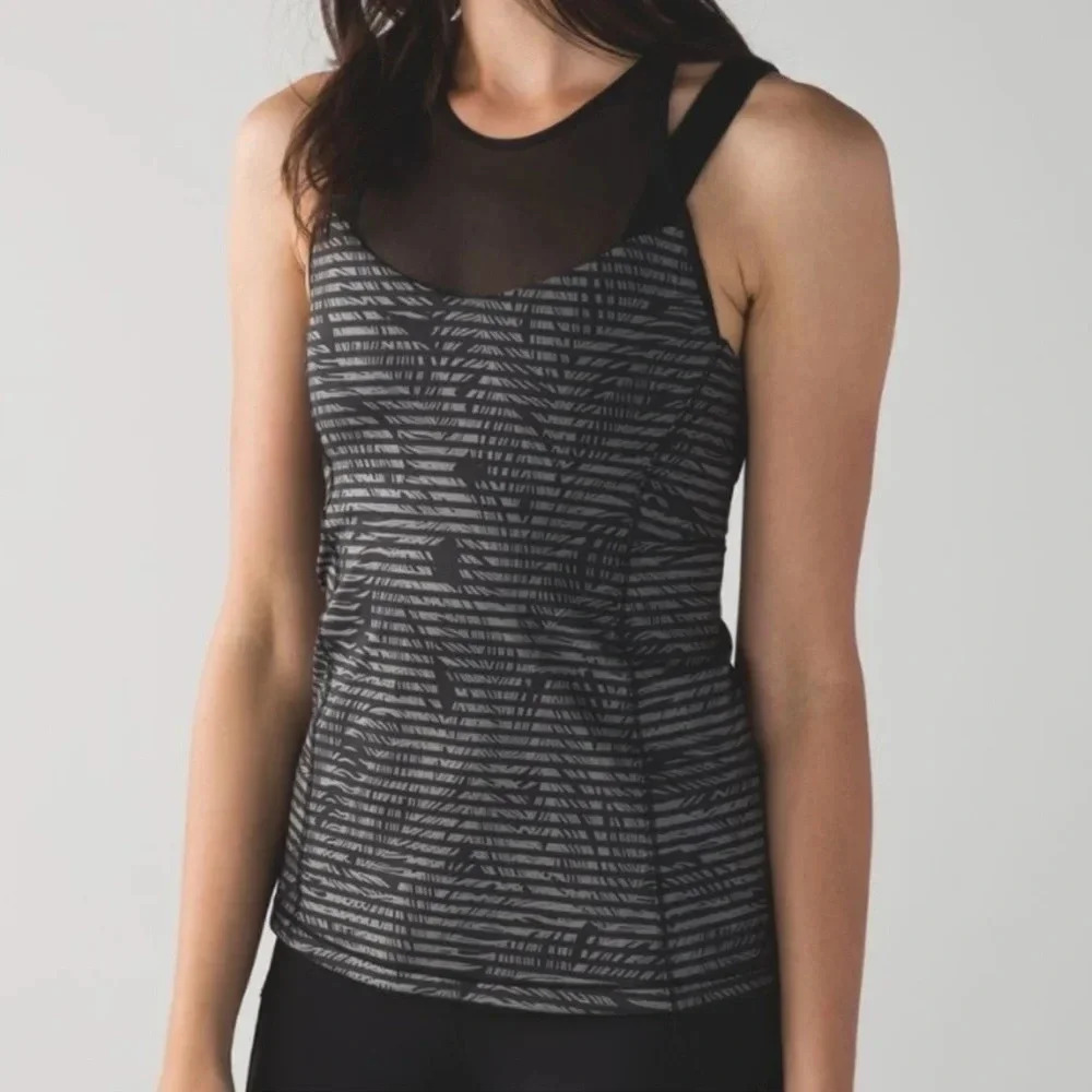 LULULEMON Running In The City Tank High Neck Stripe Play Slate Black Women's 6 - Picture 3 of 14